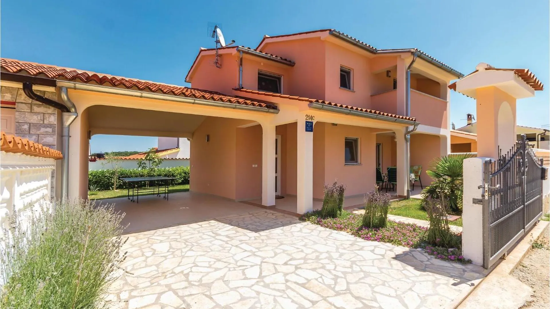 Lovely Home In Betiga With Wifi Barbariga